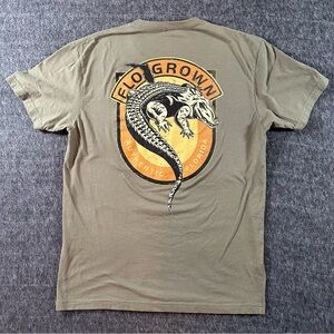 FloGrown Authentic Florida Outfitters Alligator Graphic T Shirt Mens Medium